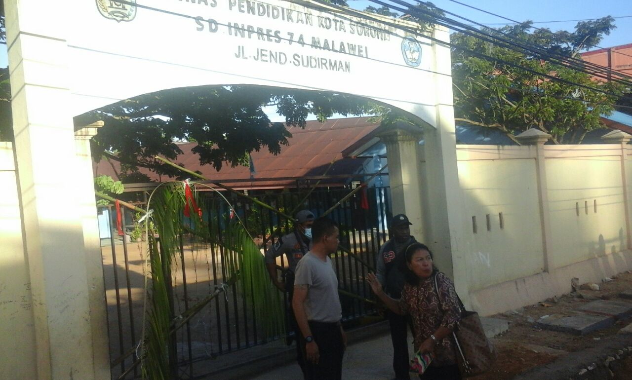 Pemalangan SD Inpres 74 Sorong Terancam Batal Ujian Nasional