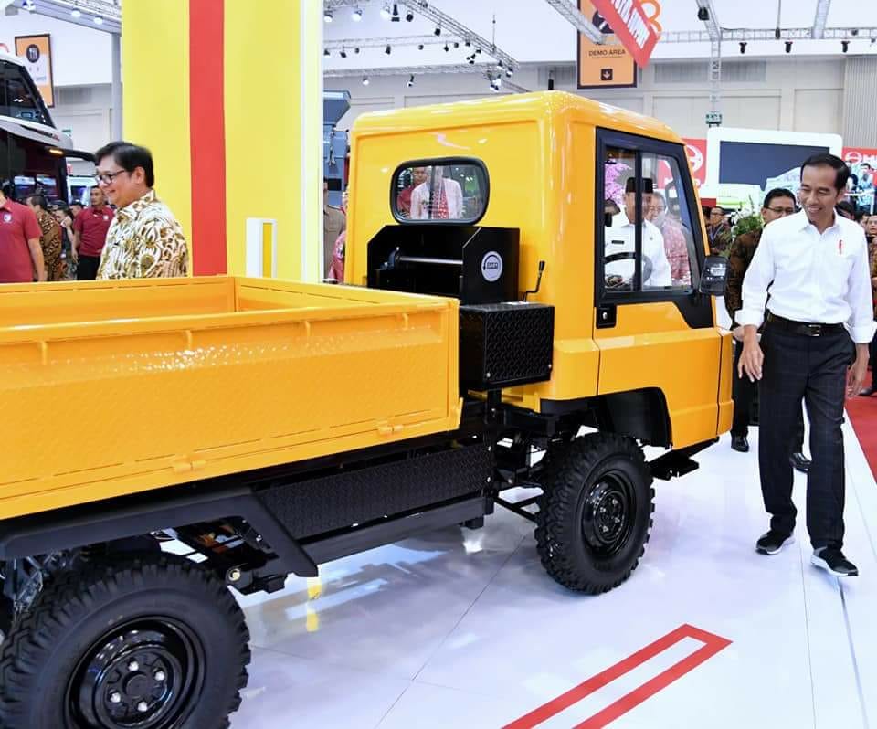 Presiden Luncurkan Kendaraan Pedesaan Karya Anak Bangsa