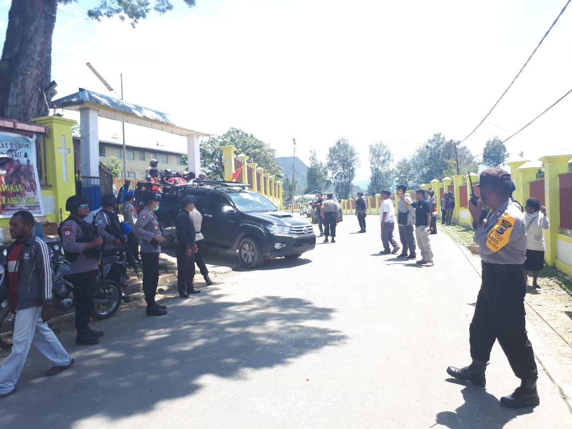 Polres Paniai : Pengamanan Kampanye Tertutup Calon Gubernur Papua No 2 di Kabupaten Paniai dan Kabupaten Deiyai