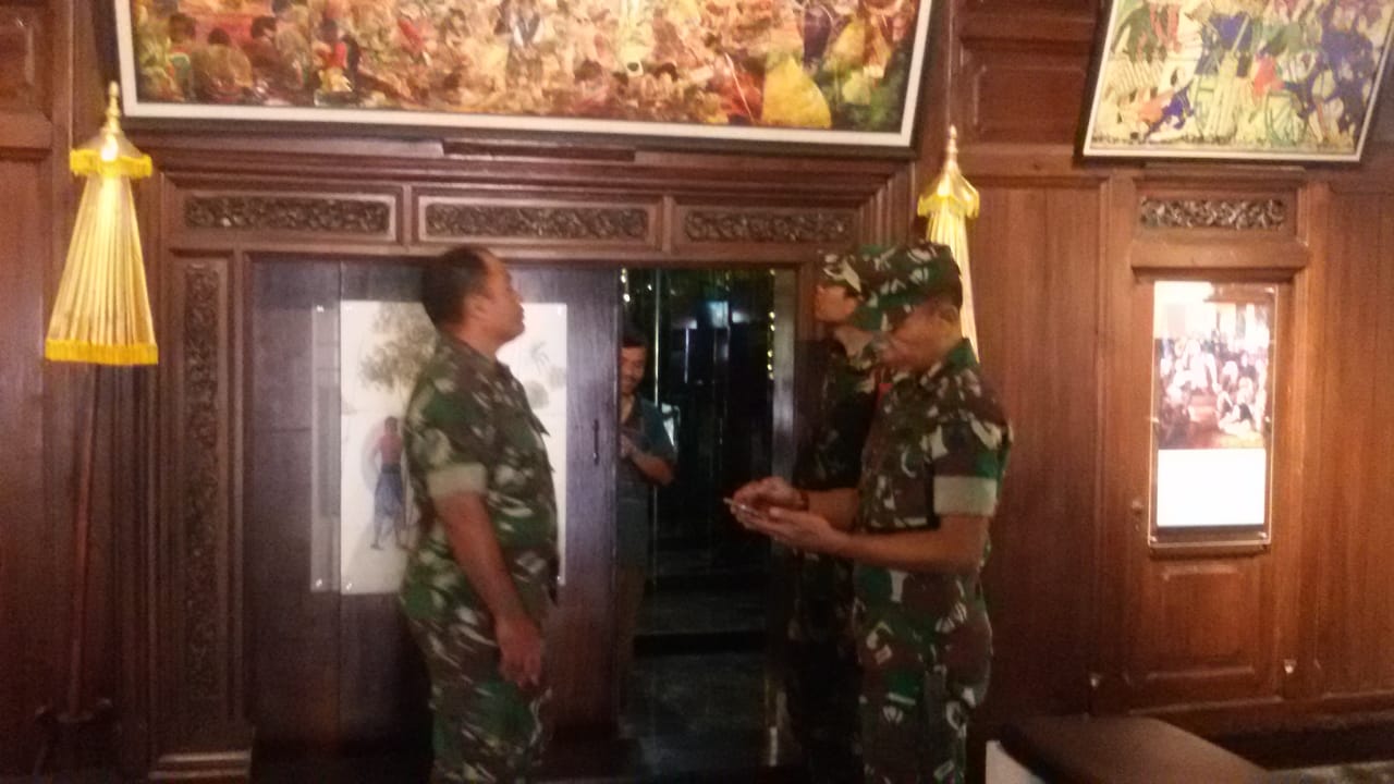 Danramil 03/Serengan dan Babinsa Kelurahan Kratonan Kunjungi Rumah Budaya