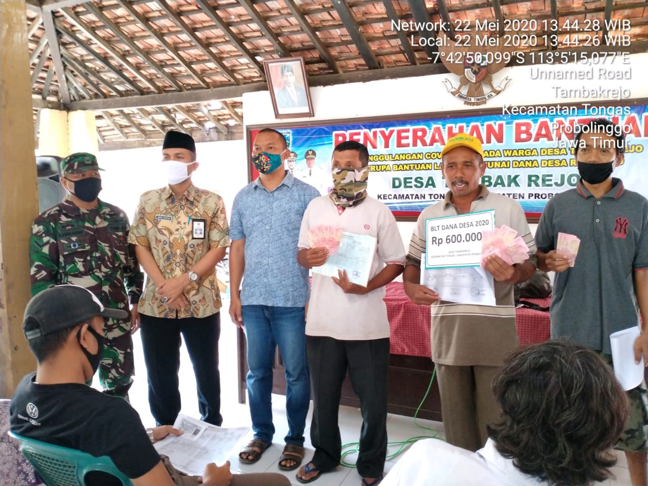 Penyerahan 251 Penerima BLT DD Desa Tambakrejo, Dihadiri Seluruh KPM Secara Langsung