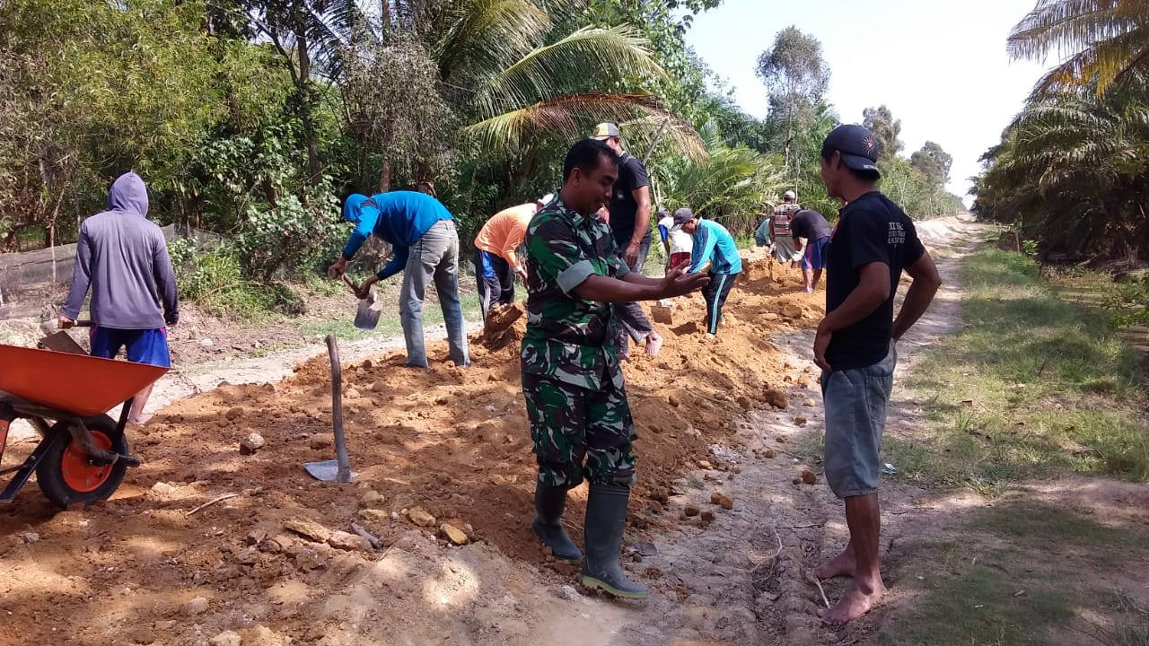 Penimbunan Tanah Merah di Desa Tanjung Serayan Terserap Dengan Baik 