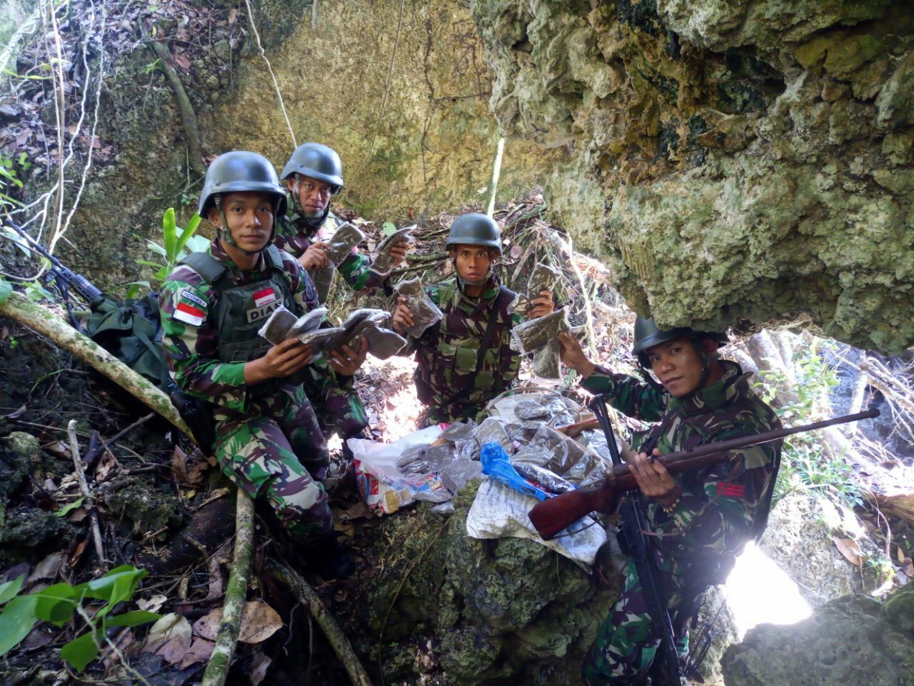 63 Paket Ganja Ditemukan Satgas 501 Kostrad