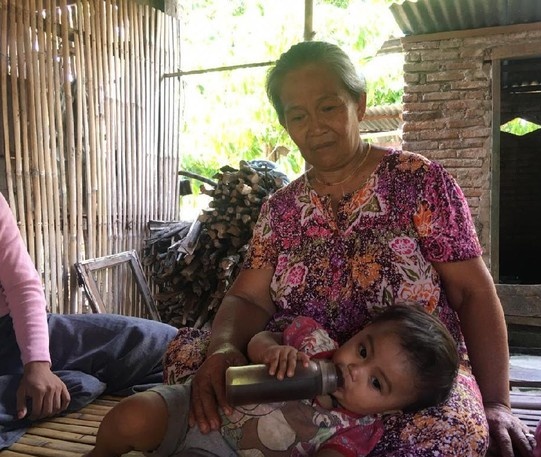 Sedih Nian,,,Tak Mampu Beli Susu, Bayi Ini Dikasih Kopi 4 kali Sehari