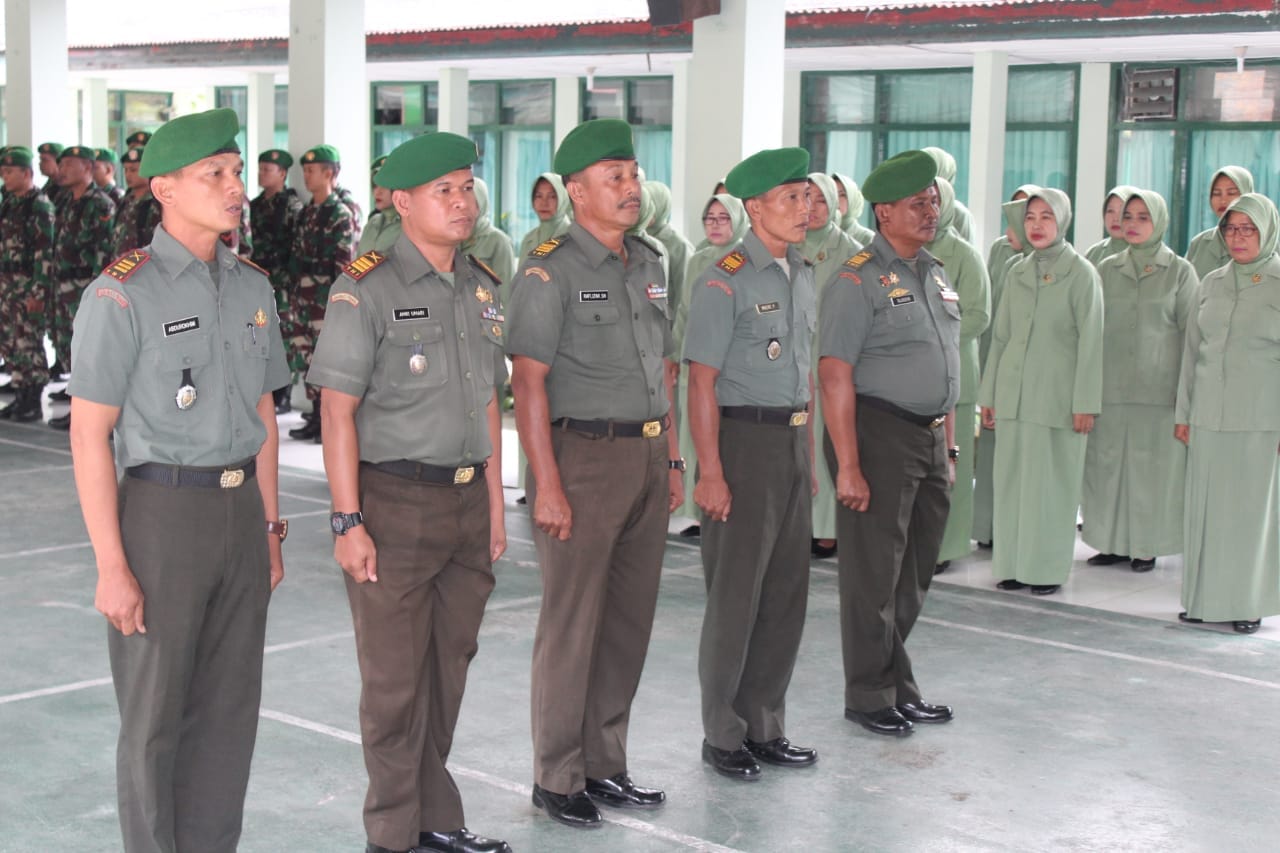  Lakukan Penyegaran, Dandim Asel Sertijabkan 5 Danramil dan 1 Perwira Staf