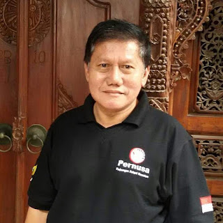 KP NORMAN , POTRET  PARKIR MOBIL WARGA JAKARTA .
