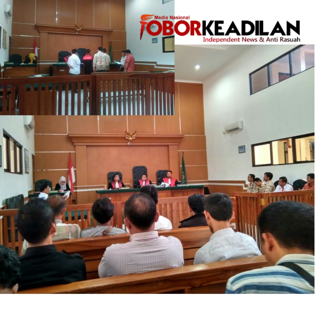 Persidangan gugatan perbuatan melawan hukum yang diajukan warga  ARH dalam pemberlakuan SSA
