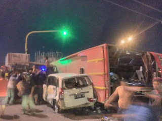 REM TRUCK  BLONG , AKIBATKAN TABRAKAN BERUNTUN DI KUDUS