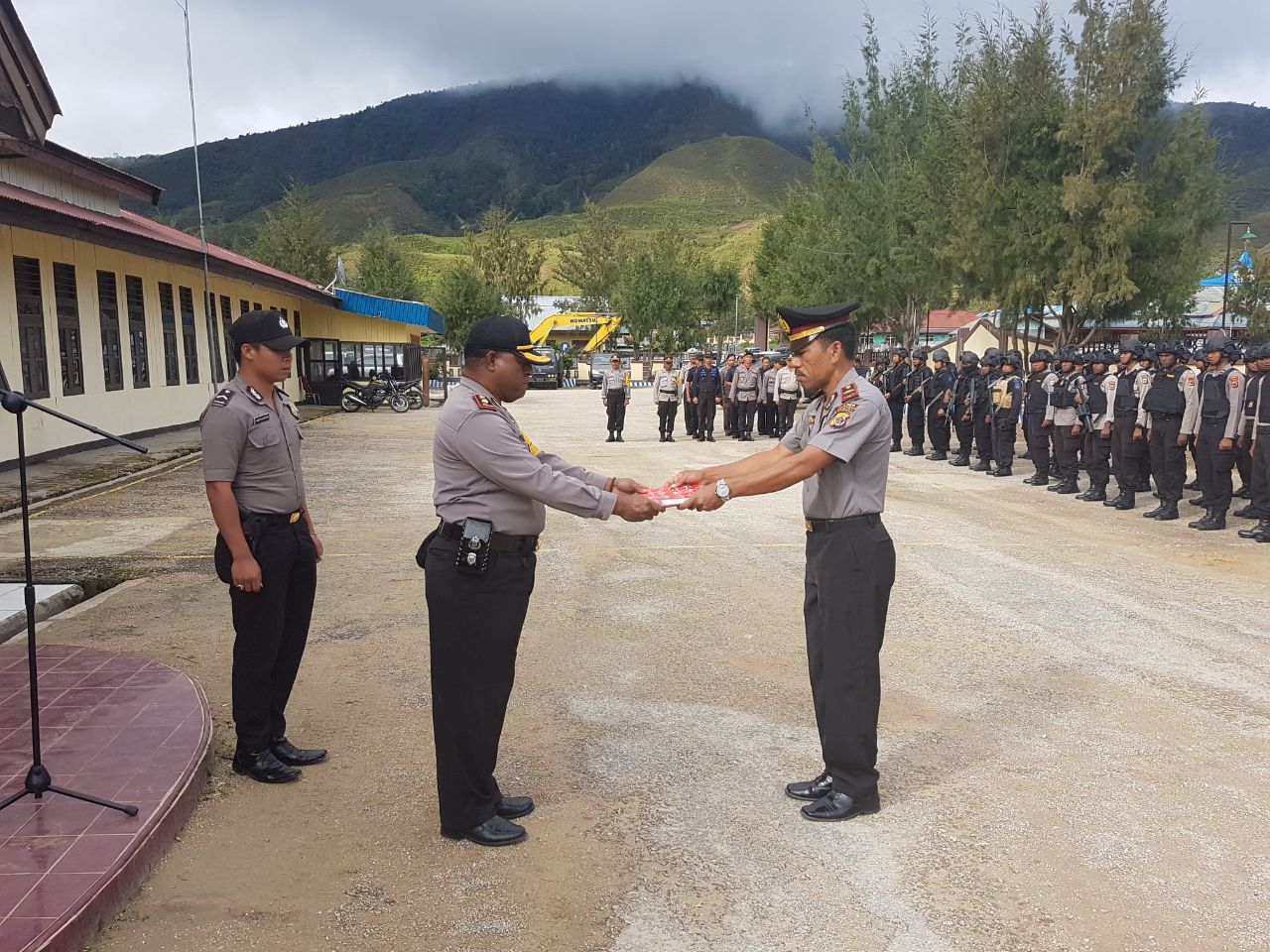 Polres Paniai : Ipda Hafiruddin dapat Predikat Polisi Teladan