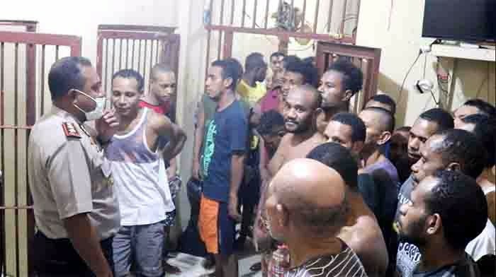 Sidak Di Ruang Tahanan, Polres Jayapura Temukan Barang Haram 