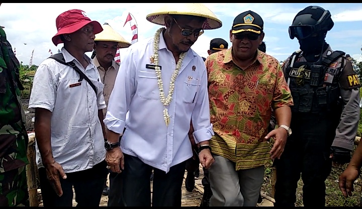 Mentan : Droping Pupuk Subsidi Masih Thap "I", Terlalu Dini Bilang Pupuk Langka