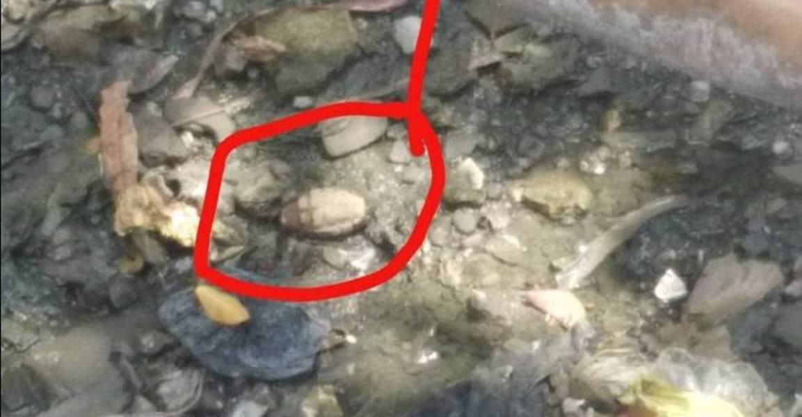 Polsek Tambaksari Amankan Lokasi Penemuan Granat Nanas di Dekat Rumah Pompa