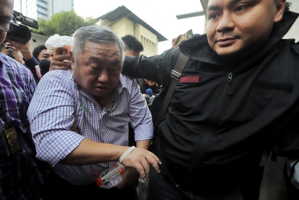 Lieus Sungkharisma Ahirnya Diborgol, Dibawa ke Polda Metro jaya