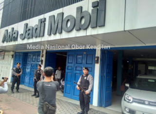 DIDUGA ADA KETERLIBATAN , KPK GELEDAH SHOWROOM "ADA JADI MOBIL".