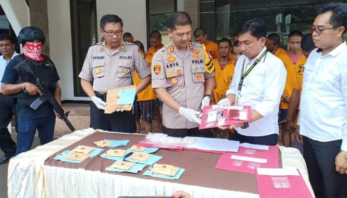 Dalam Sebulan Satresnarkoba Polres Depok Ungkap 28 Kasus dan Tangkap 38 Pengedar