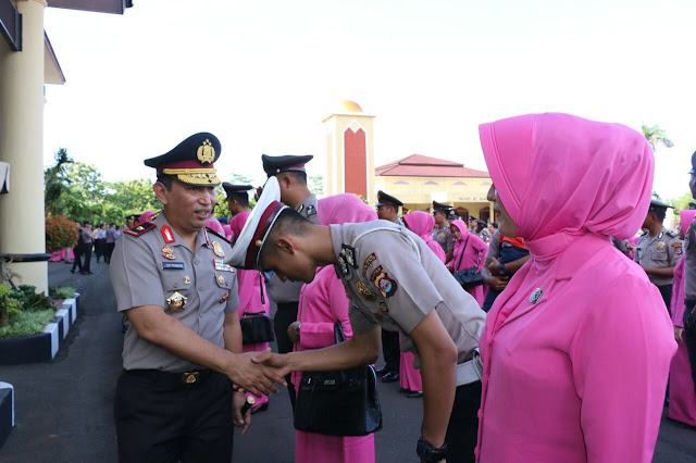 KAPOLDA BANTEN GELAR UPACARA KENAIKAN PANGKAT DI AWAL TAHUN 2018