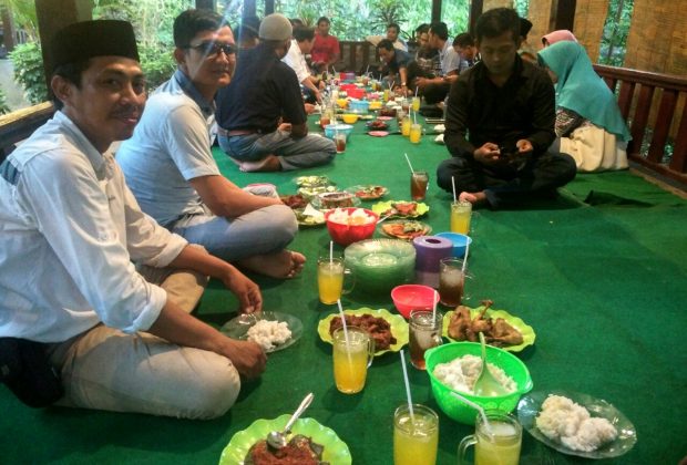 Moment Bukber LSM-GMBI Konsolidasi Dan Sinergitas Pengurus Tingkatkan Profesionalitas