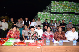 RATUSAN TRILIUN RUPIAH RUGI MASYARAKAT , NEGARA AKIBAT TIPU TIPU  PRODUSEN BERAS CAP “AYAM JAGO