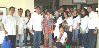 Sylver Matutina Ketum SOLMET Dampingi  Ketua Umum Baksos Melina Alaydroes ,dalam rangkaian HUT ke 56 Presiden Jokowi dan Haul Bung Karno 