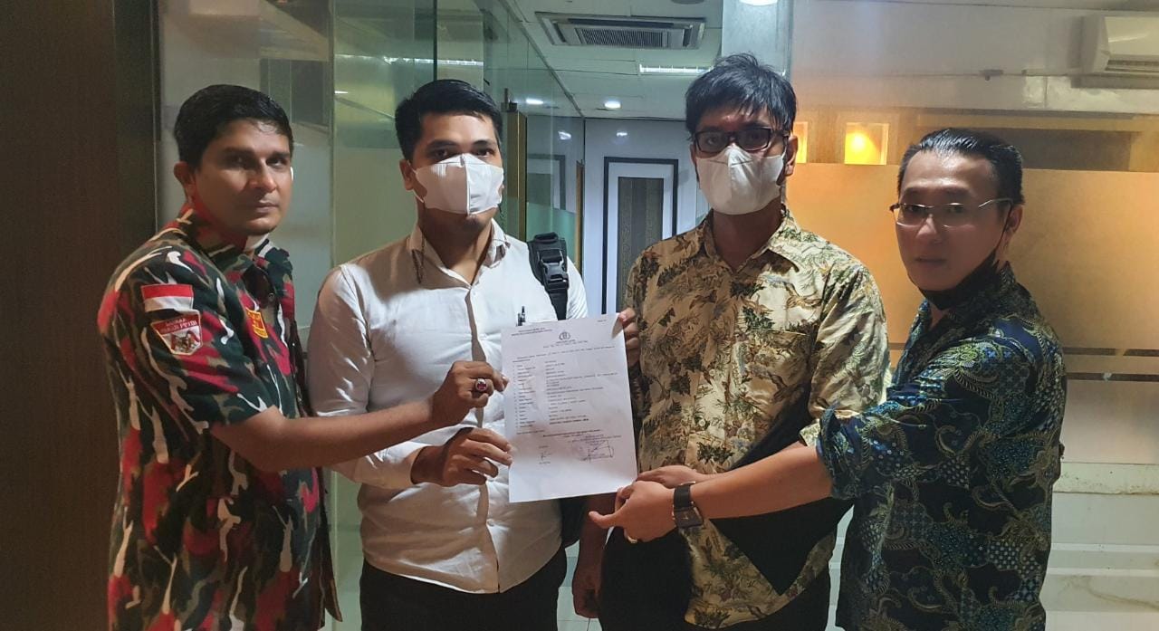 Rio Reifan Sambangi Polda Metro Jaya, Laporkan Henny Yulianah dan Sandy Tumiwa