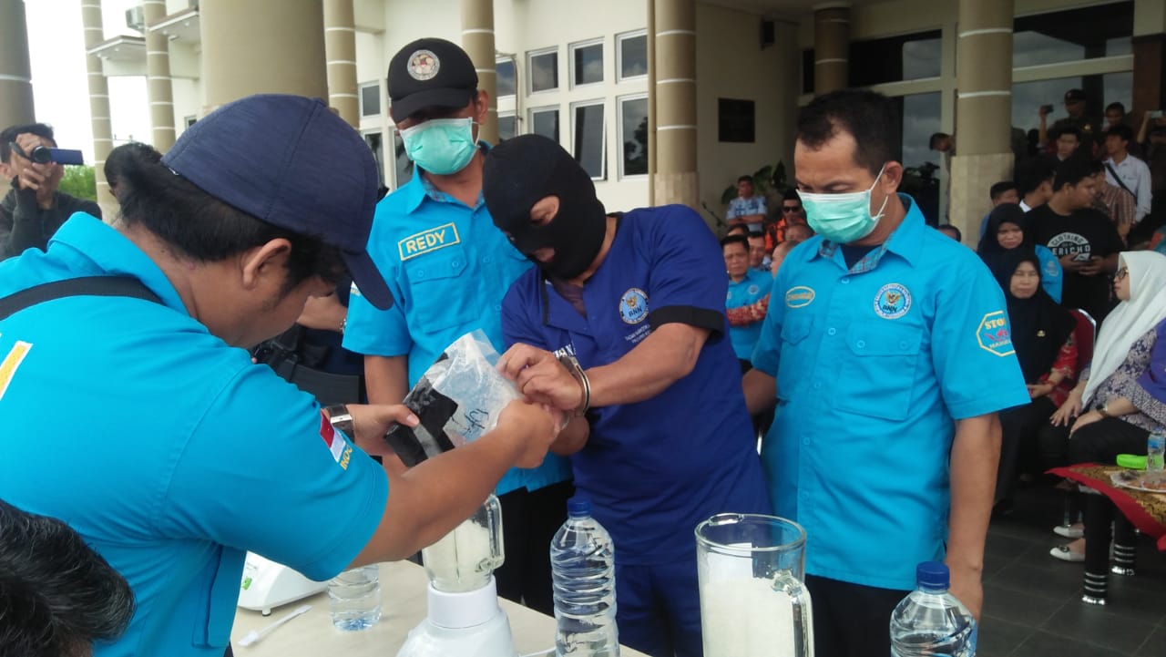 BNNK Pangkalpinang dan Walikota, Maulana Aklil Bikin Jus Sabu 6 KG seharga Milyaran