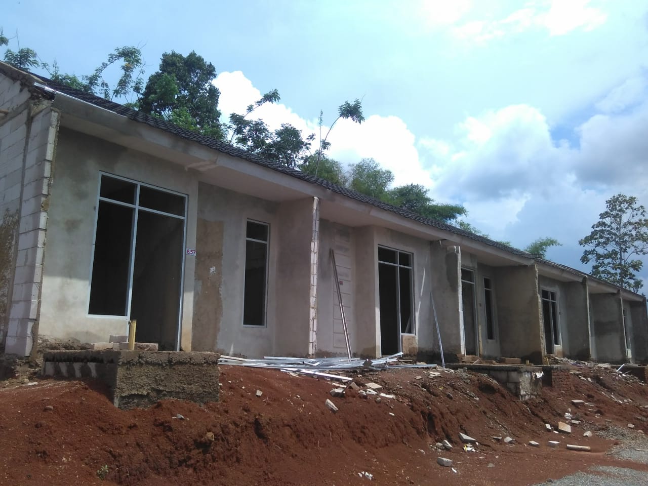 PEMERINTAH KABUPATEN SUMEDANG HARUS TINDAK TEGAS DEVELOPER NAKAL YANG ADA DI WILAYAH SUMEDANG