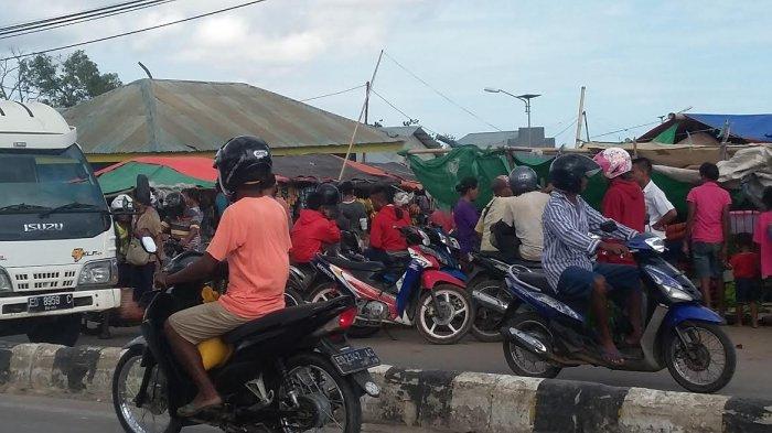 SEMERAWUT DAN KUMUH PASAR RADA MATA