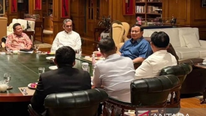 Presiden Prabowo Pimpin Rapat Strategis di Hambalang, Evaluasi Mudik Lebaran dan Tantangan Geopolitik Global