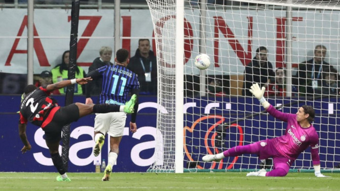 Estupinan Ciptakan Drama Derby Milan, Gol Tunggal Berikan Kemenangan Bersejarah bagi AC Milan atas Inter