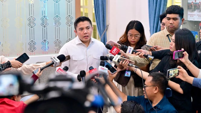 Peran Seskab Teddy Indra Wijaya Terbukti Efektif Mengkomunikasikan Program Pemerintahan Prabowo