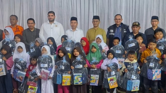 BRI Insurance Berkomitmen Tangani Krisis Kemanusiaan Korban Longsor Bandung Barat Melalui Program Air Bersih dan Pendidikan