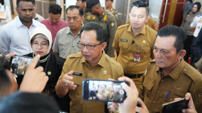 Mendagri Tito Karnavian Desak Pemerintah Daerah Akselerasi Penggunaan Dana APBD untuk Revitalisasi Ekonomi Lokal