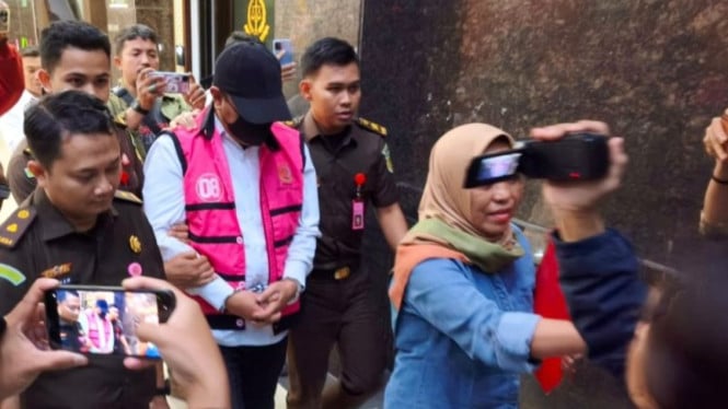 Mantan Pejabat Gubernur Sulsel Ditarik ke Meja Hijau atas Dugaan Korupsi Proyek Bibit Nanas