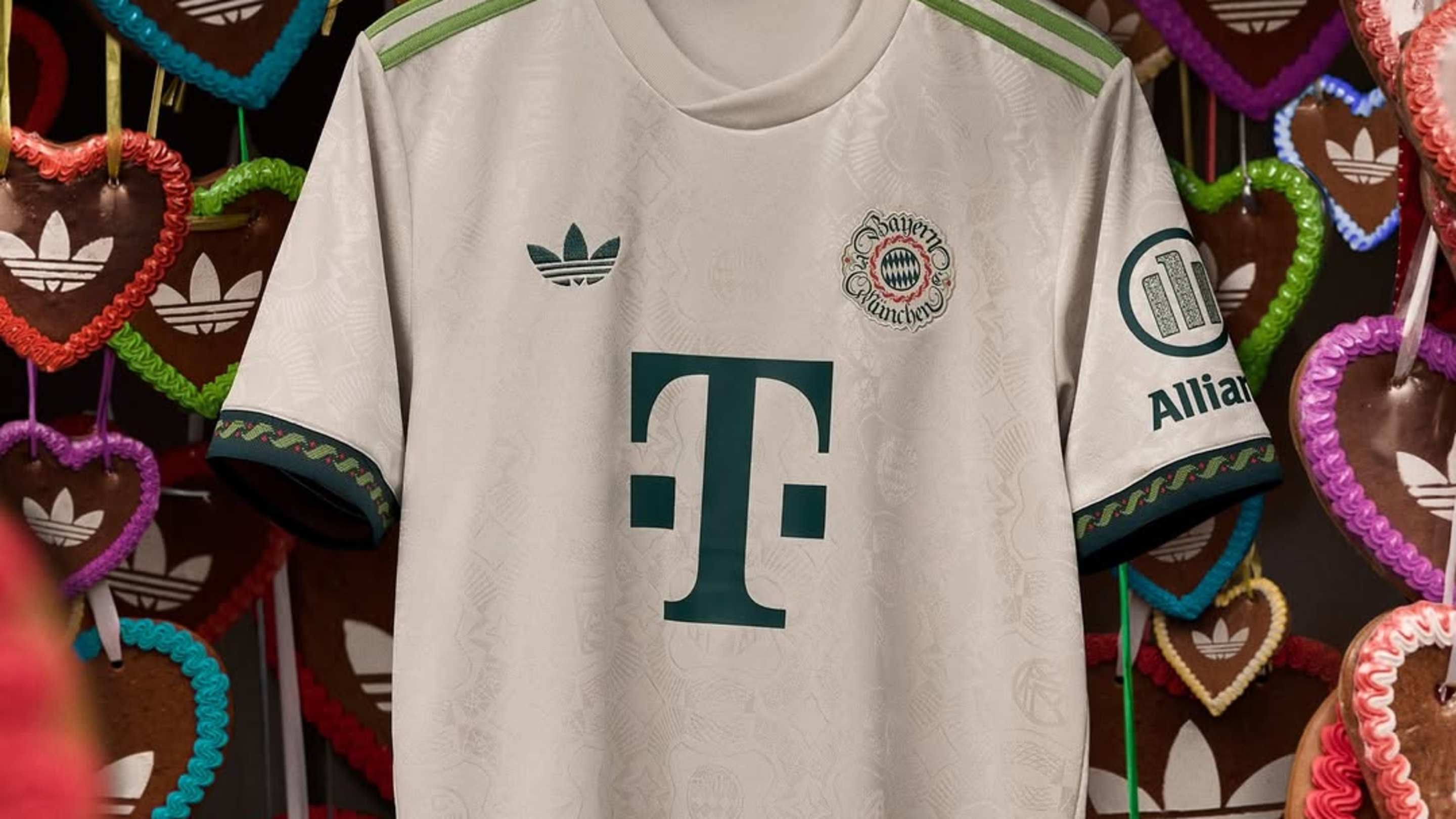 Bayern Munich Luncurkan Jersey Spesial Oktoberfest 2025 dengan Desain Tradisional Tracht yang Memukau