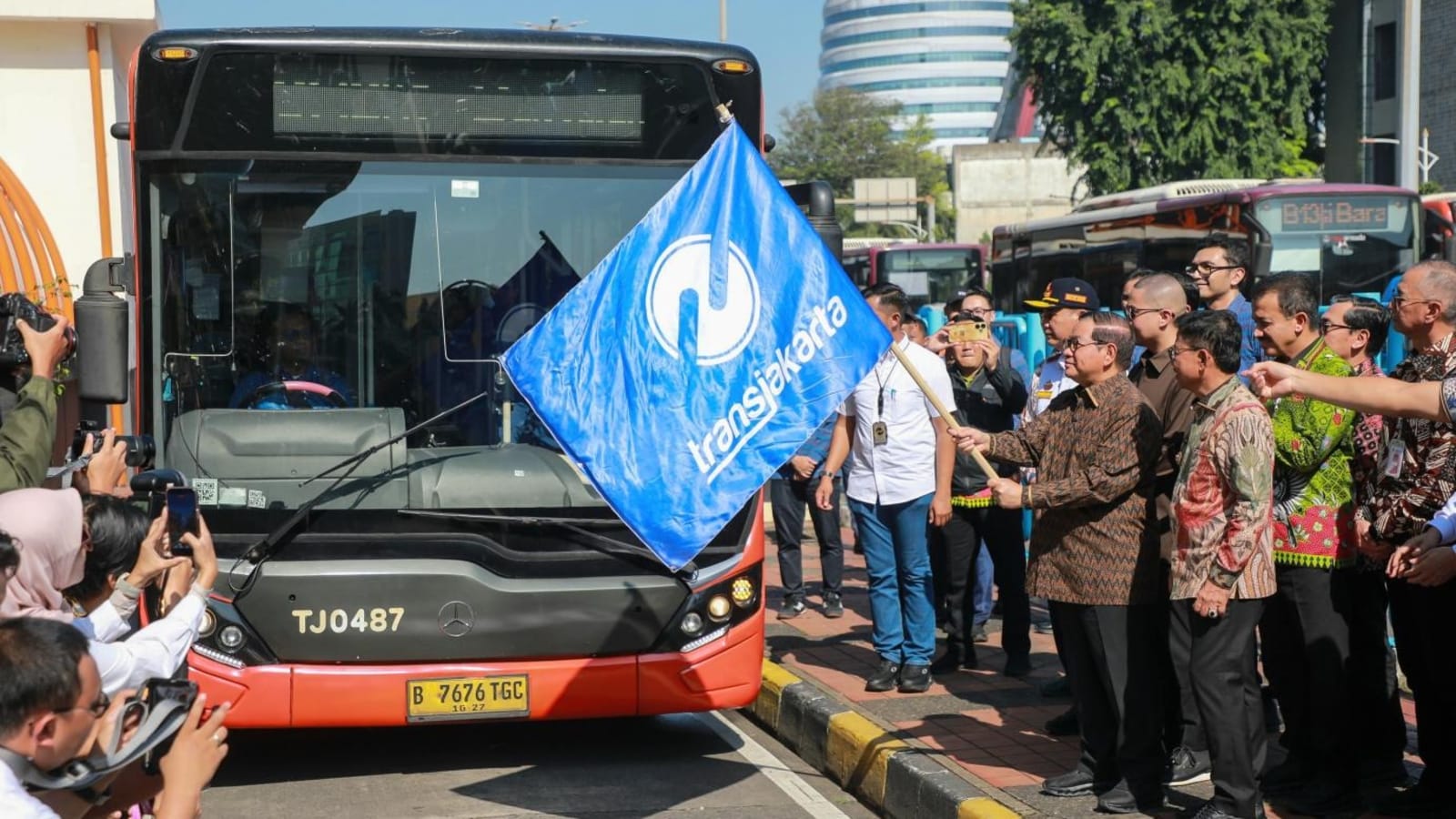Konektivitas Jakarta-Bandara Soetta Semakin Terjangkau: TransJakarta Buka Rute 65 Kilometer dengan Tarif Promosi Rp3.500