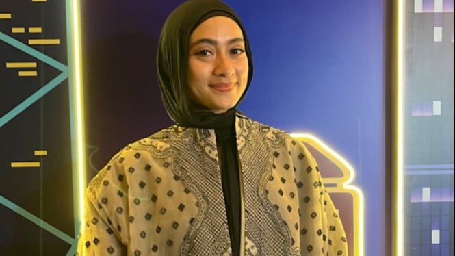 Petualangan Spiritual Ayudia Bing Slamet di Hong Kong: Menemukan Ketenangan Beribadah di Tengah Hiruk Pikuk Metropolis