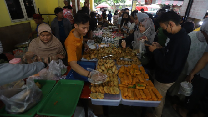 Ramadhan sebagai Wadah Persatuan: Tradisi Pasar Kuliner dan Berbuka Puasa Menghidupkan Nilai Kebersamaan di Nusantara