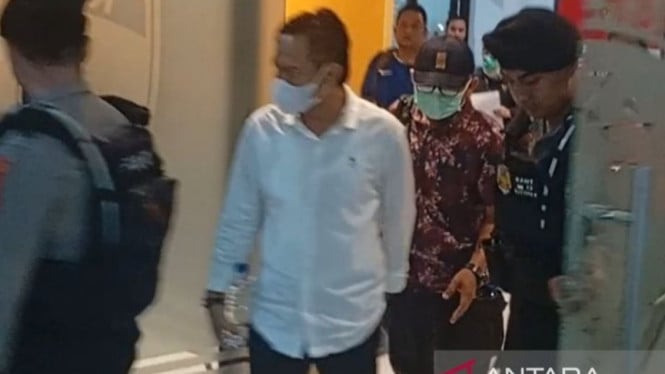 Pimpinan Cilacap Terperangkap Kasus Pemerasan: KPK Tetapkan Bupati dan Sekda sebagai Tersangka
