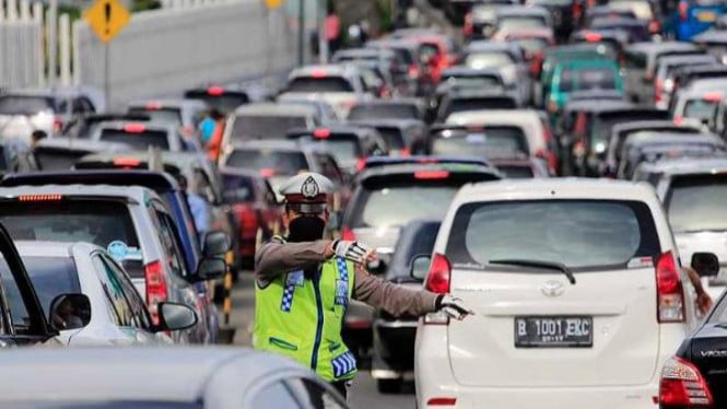Kisah Pahit Pengemudi Taksi: Berbuka Puasa Sendirian di Tengah Kemacetan, Jauh dari Kehangatan Keluarga