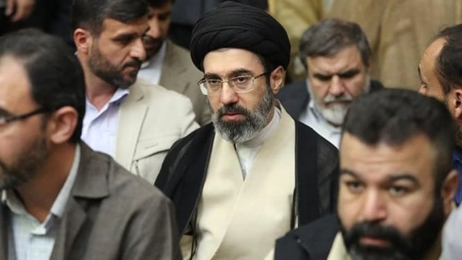 Dokumen Intelijen Ungkap Kekhawatiran Ali Khamenei terhadap Kemampuan Mojtaba dalam Kepemimpinan Iran