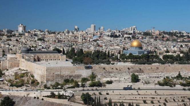 Militerisasi Yerusalem: Israel Tutup Al-Aqsa dan Larang Umat Muslim Beribadah Selama Dua Pekan