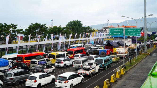 ASDP Kerahkan Strategi Penuh untuk Lancarkan Lalu Lintas Pelabuhan Gilimanuk di Musim Mudik Lebaran 2026