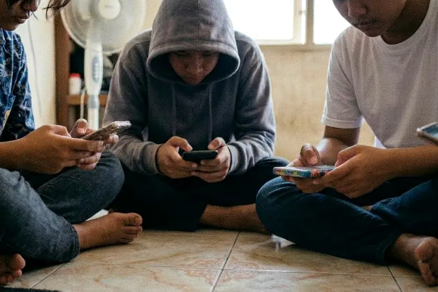 Pemerintah Siapkan Regulasi Ketat: Anak di Bawah Usia Tertentu Terlarang Mengakses Media Sosial Mulai 2026