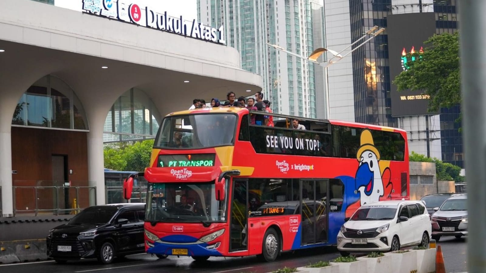 Transjakarta Luncurkan Bus Wisata Atap Terbuka, Solusi Liburan Berkelanjutan di Tengah Padatnya Jakarta