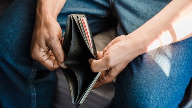 Ancaman Finansial Lebaran: Identifikasi dan Atasi 7 Perilaku Pengeluaran yang Merugikan Dompet Anda
