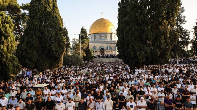Pembatasan Akses Ibadah: Israel Cegah Jamaah Muslim Rayakan Idul Fitri di Al-Aqsa dengan Dalih Keamanan