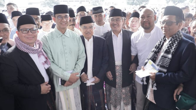 Tokoh Nasional Berkumpul di Masjid Agung Al Azhar, Solidaritas Kebangsaan Terjalin dalam Salat Idul Fitri