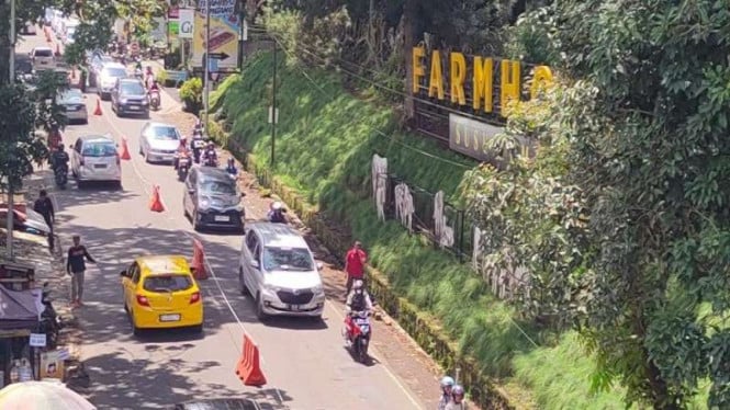 Antisipasi Kemacetan Lebaran, Polres Cimahi Terjunkan Enam Titik Rekayasa Lalu Lintas di Lembang