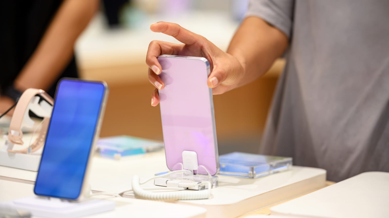 Gelombang Kenaikan Harga Smartphone Murah: Dampak Krisis Chip dan Tekanan Geopolitik Global