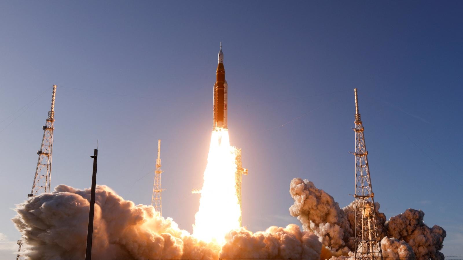 Ekspedisi Antariksa Bersejarah: NASA Siapkan Misi Artemis II dengan Empat Penjelajah Ruang Angkasa